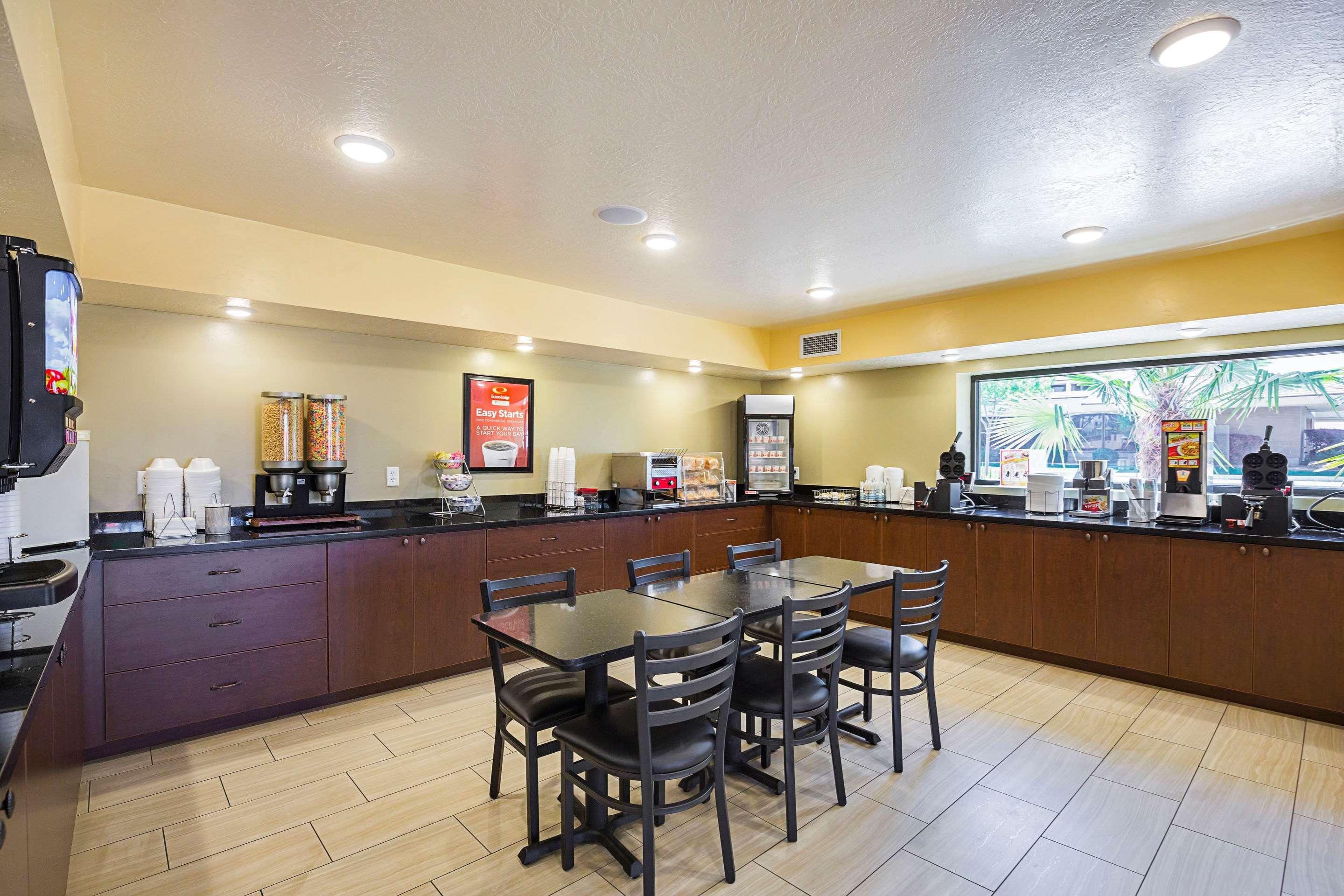 Econo Lodge Hurricane Zion Park Area Exterior foto